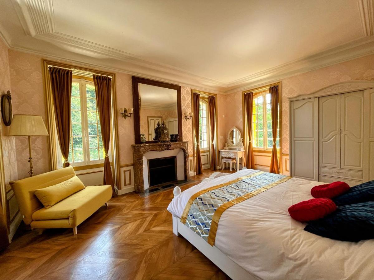 Chateau De Moliens ภายนอก รูปภาพ